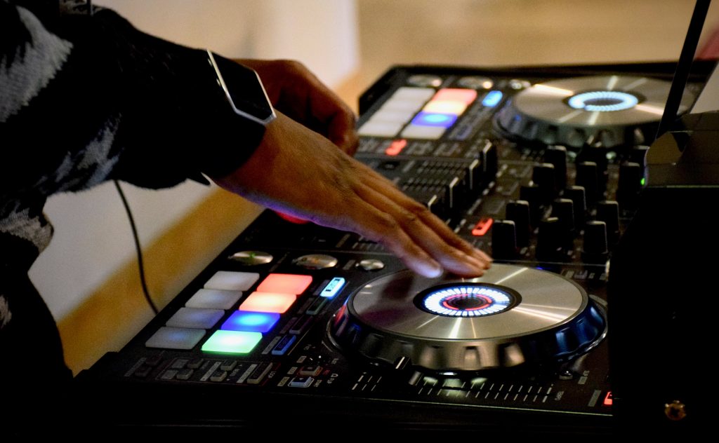 Virtual DJ Party